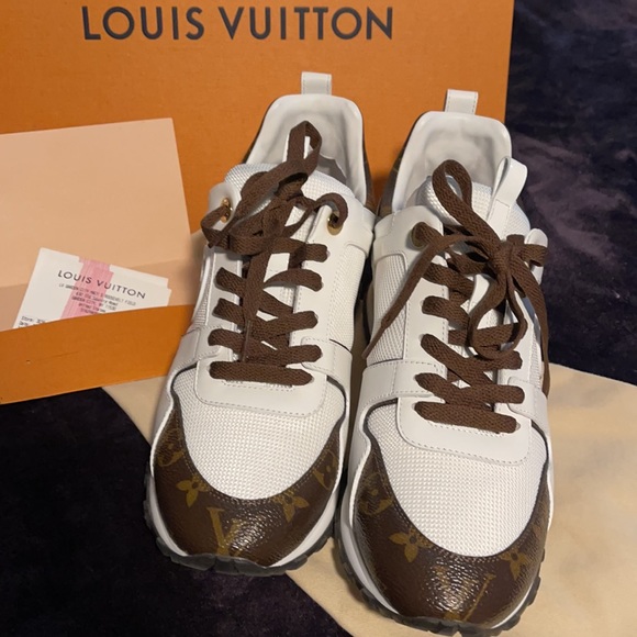 LOuis VUitton sneakers. - Picture 4 of 5